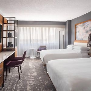 Queen Room Mobility or hearing accessible